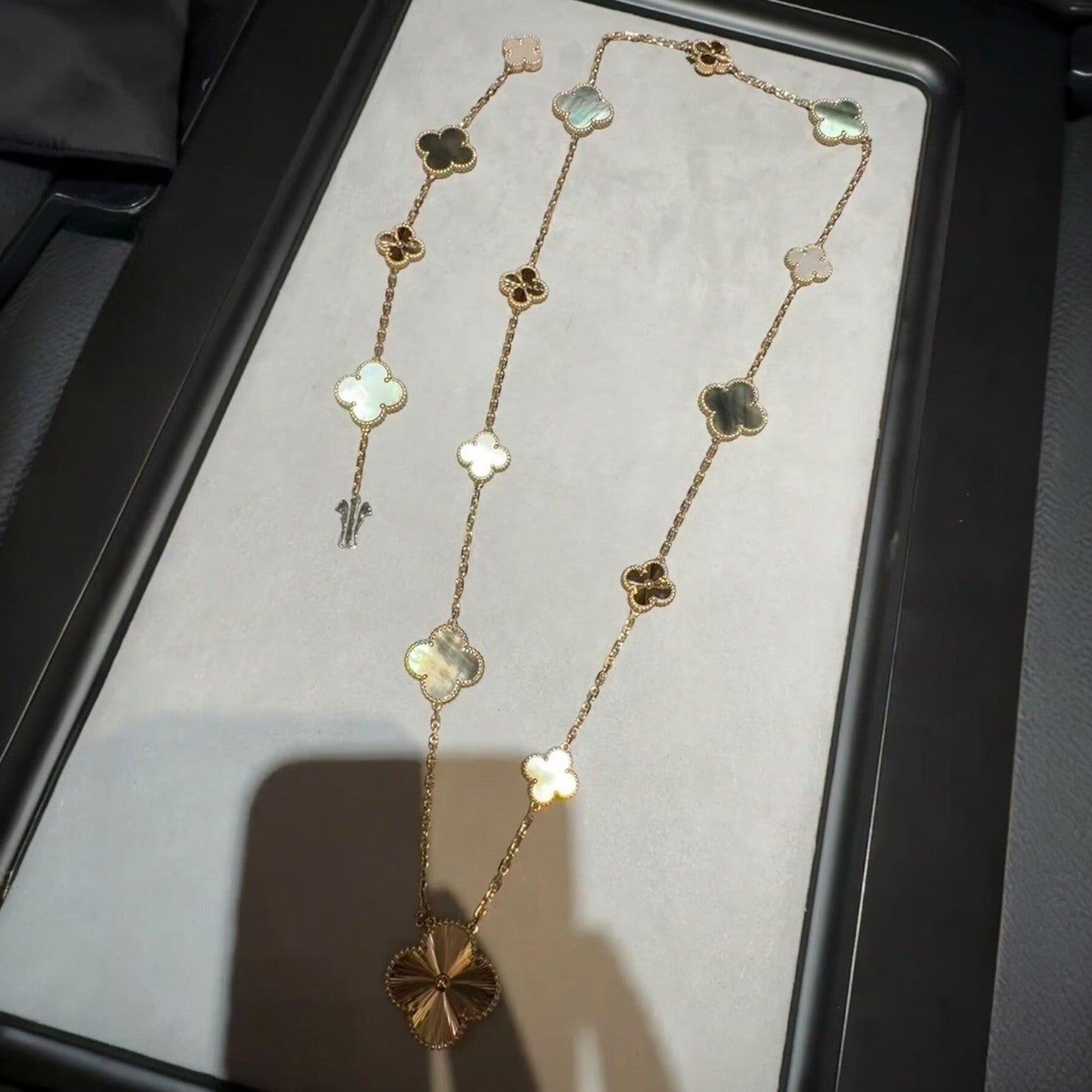 [Royal Jewelry]DETACHABLE CLOVER 15(11+4) FLOWER ROSE GOLD NECKLACE SET