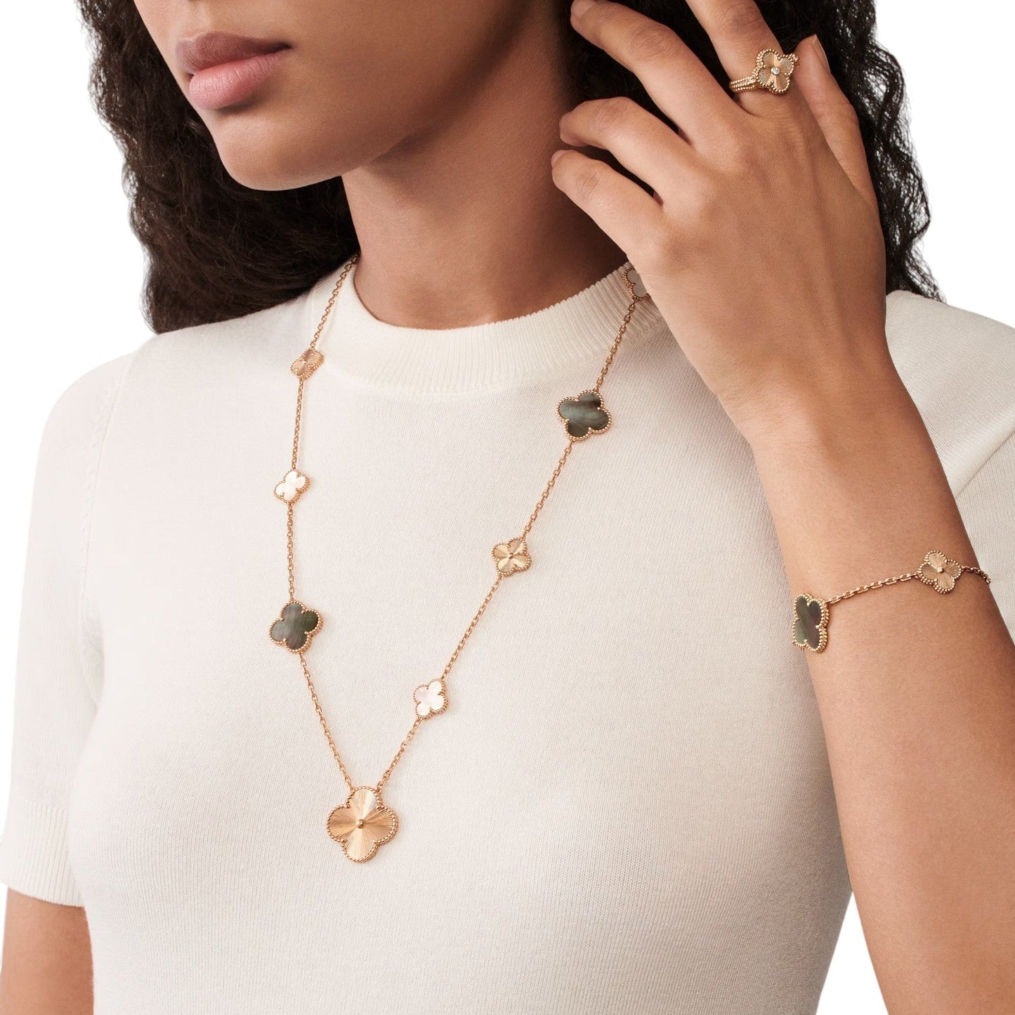 [Royal Jewelry]DETACHABLE CLOVER 15(11+4) FLOWER ROSE GOLD NECKLACE SET