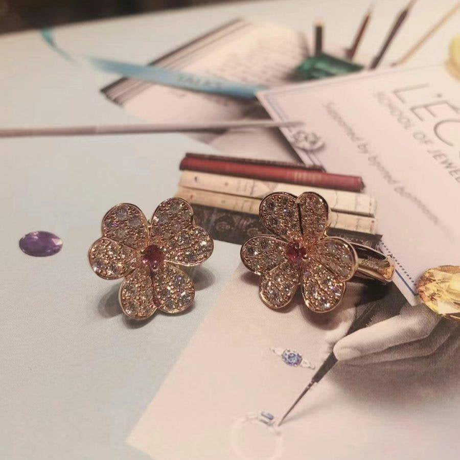 [Royal Jewelry]FRIVOLE PINK GOLD FLOWER DIAMOND EARRINGS