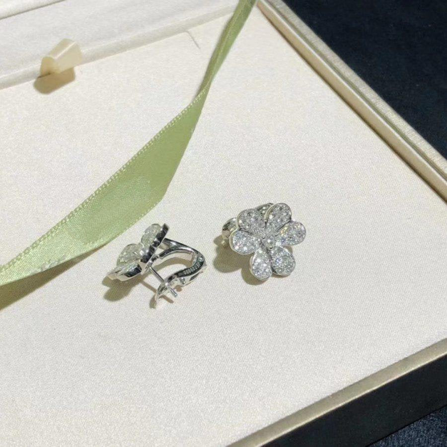 [Royal Jewelry]FRIVOLE SILVER FLOWER DIAMOND EARRINGS