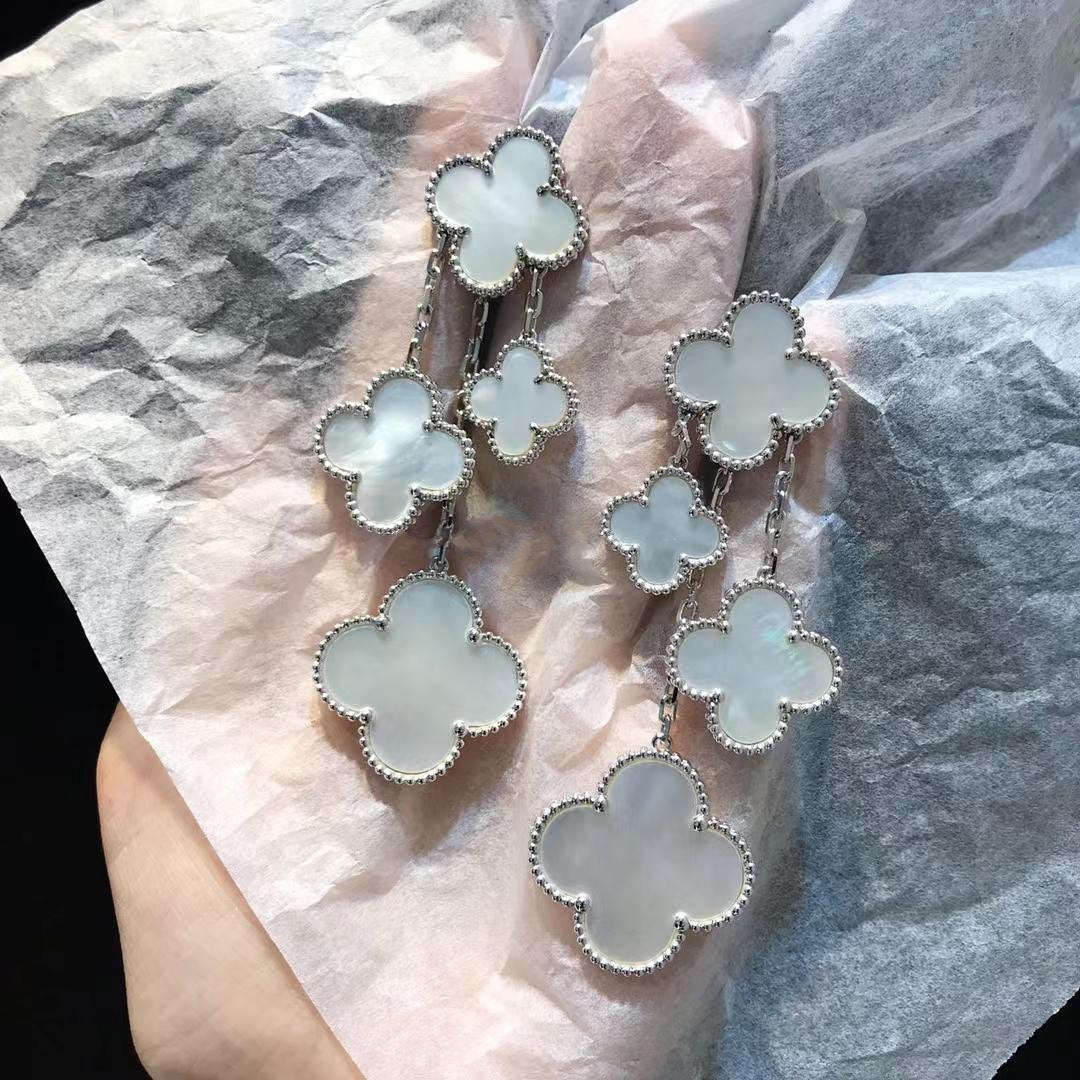[Royal Jewelry]CLOVER EARRINGS WHITE MOP 4 MOTIFS SILVER