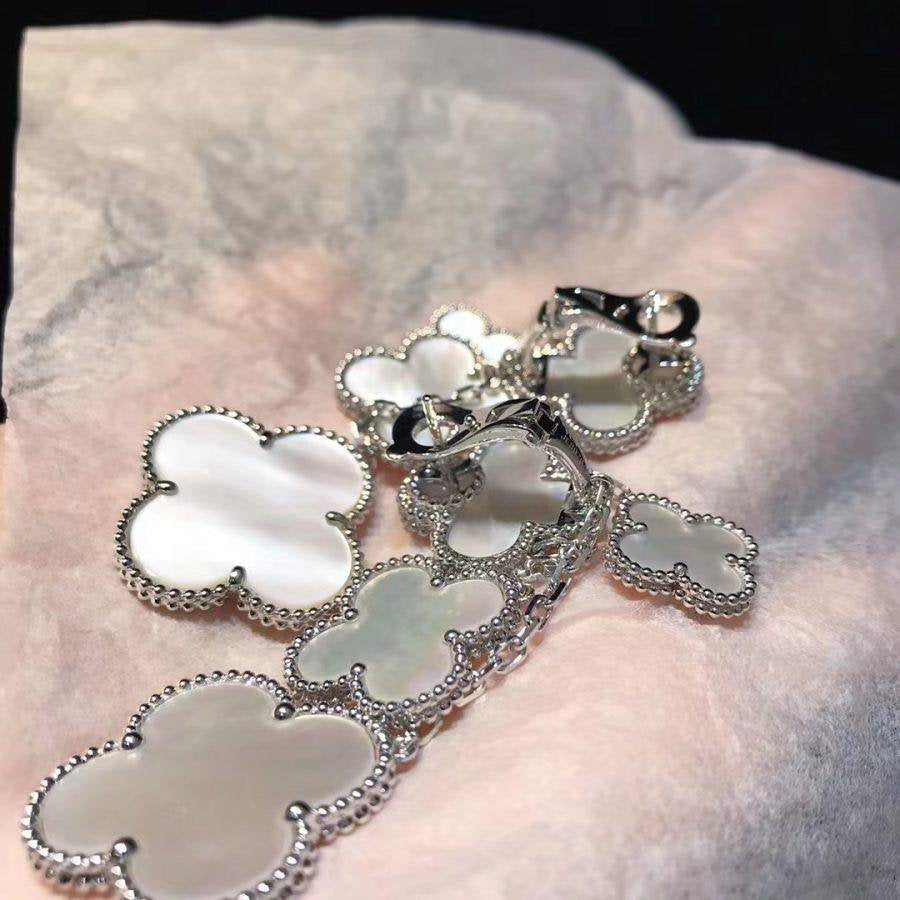 [Royal Jewelry]CLOVER EARRINGS WHITE MOP 4 MOTIFS SILVER
