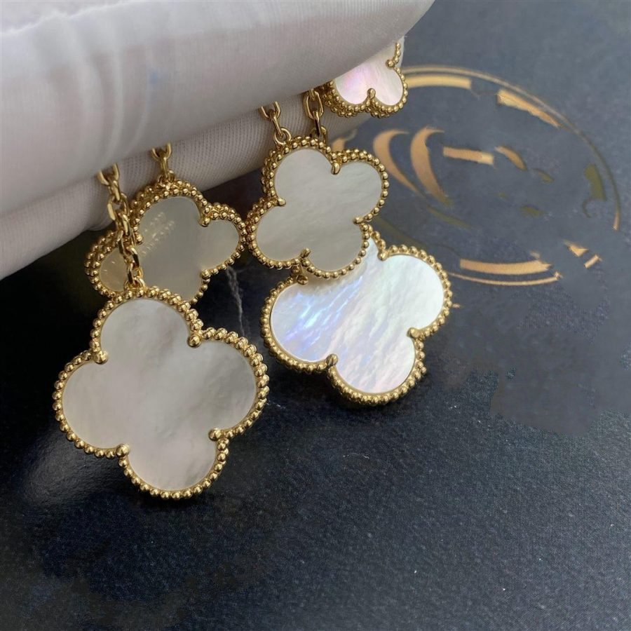 [Royal Jewelry]CLOVER EARRINGS WHITE MOP 4 MOTIFS GOLD
