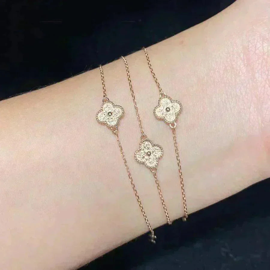 [Royal Jewelry]CLOVER SINGLE FLOWER BRACELET