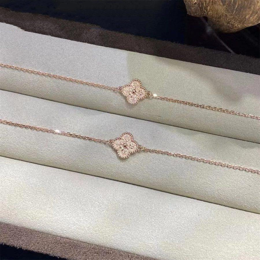 [Royal Jewelry]CLOVER SINGLE FLOWER BRACELET
