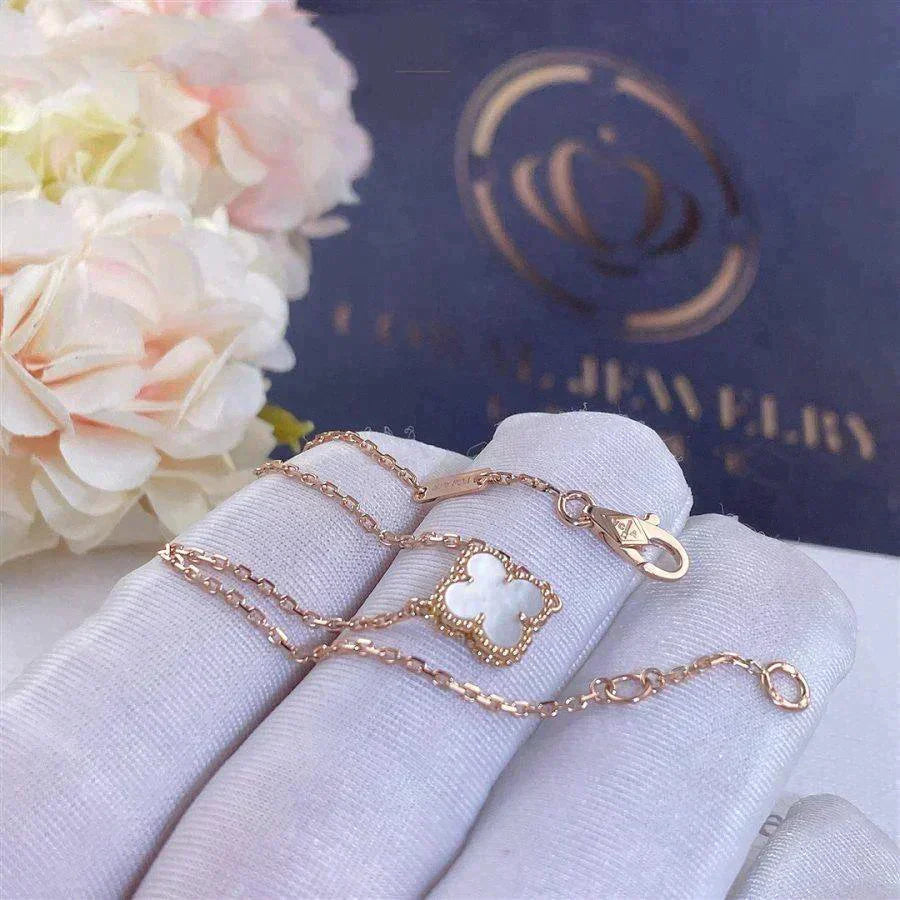 [Royal Jewelry]CLOVER WHITE MOP SINGLE FLOWER BRACELET