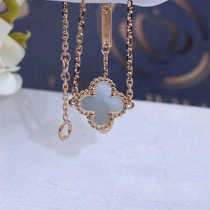 [Royal Jewelry]CLOVER WHITE MOP SINGLE FLOWER BRACELET