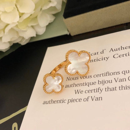 [Royal Jewelry]CLOVER BETWEEN THE FINGER RING