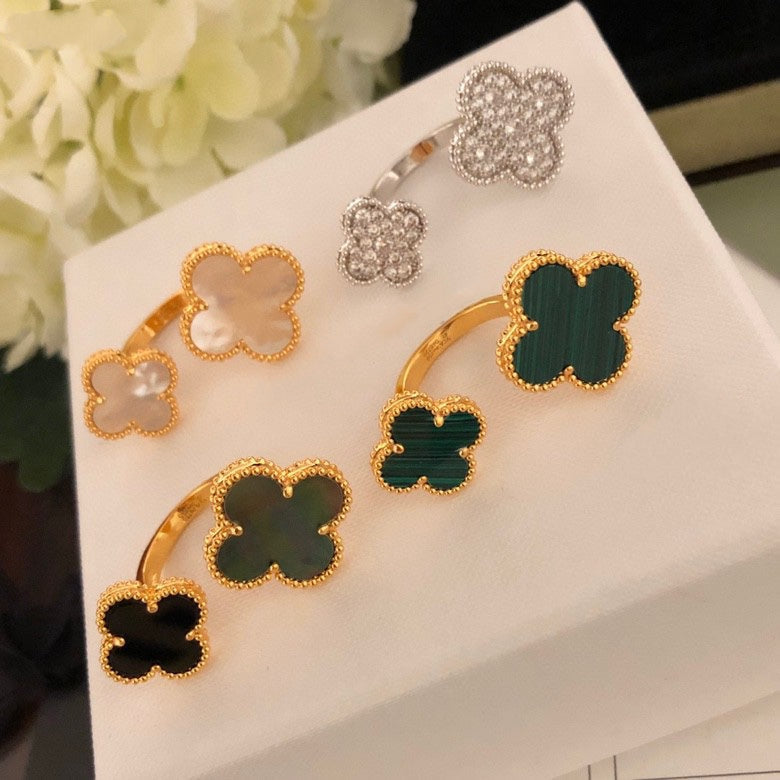 [Royal Jewelry]CLOVER BETWEEN THE FINGER RING