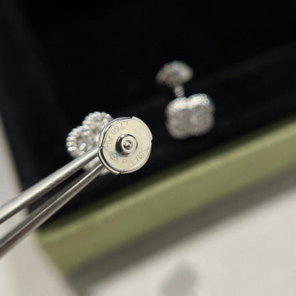 [Royal Jewelry]CLOVER MINI DIAMOND STUD EARRINGS