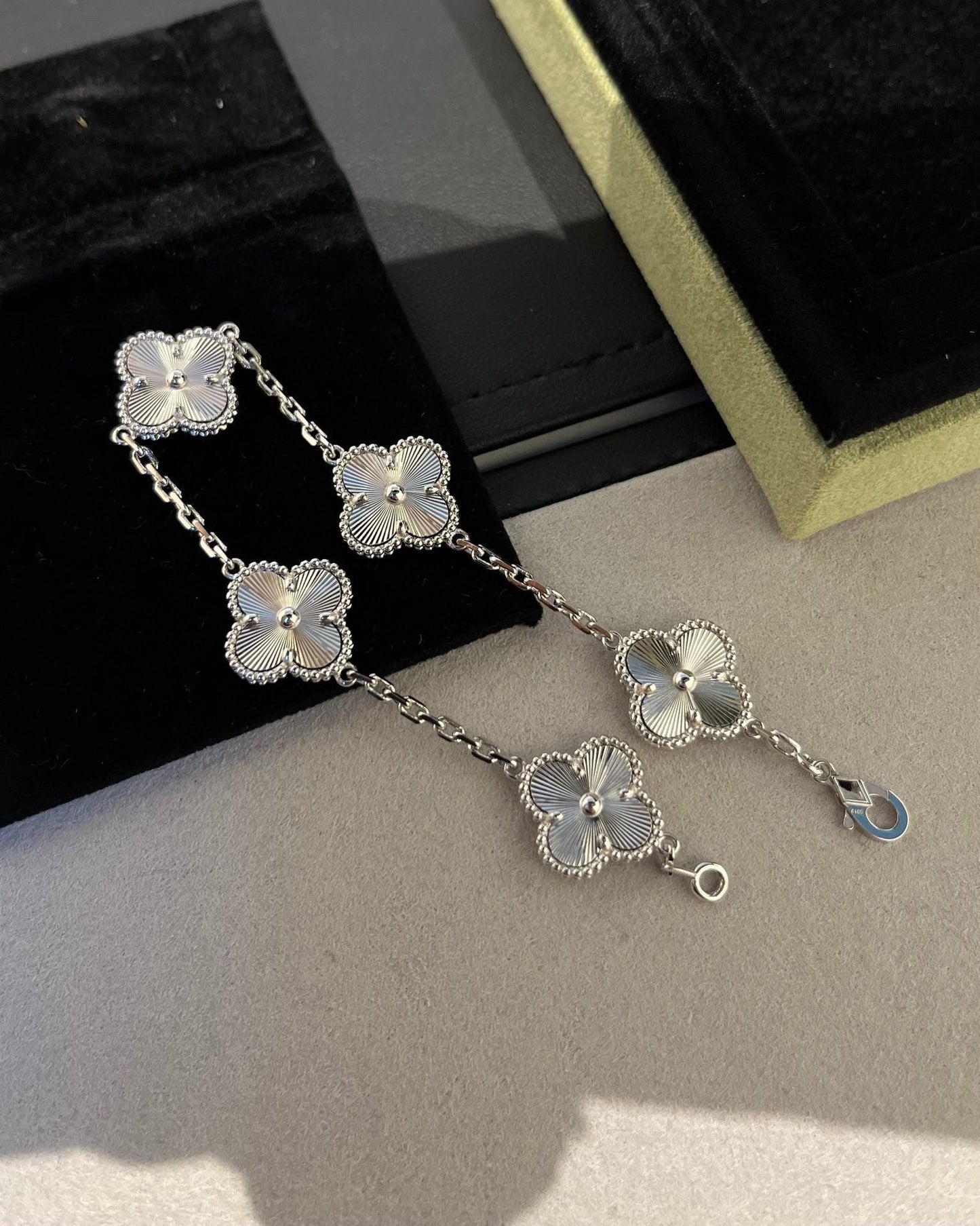 [Royal Jewelry]CLOVER SILVER 5 MOTIFS BRACELET