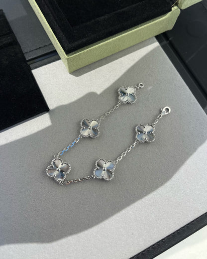 [Royal Jewelry]CLOVER SILVER 5 MOTIFS BRACELET